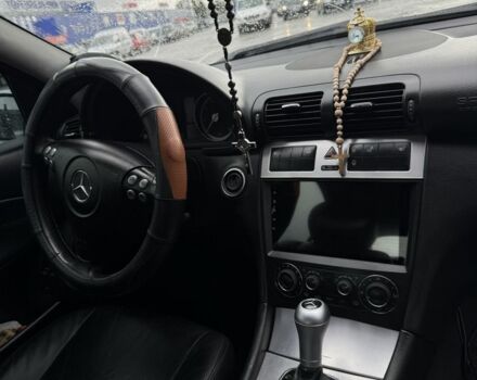 Сірий Мерседес Ц-Клас, об'ємом двигуна 1.8 л та пробігом 433 тис. км за 7400 $, фото 5 на Automoto.ua