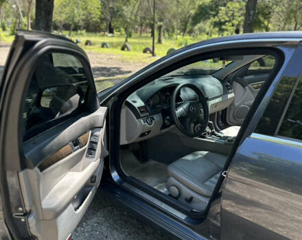 Сірий Мерседес Ц-Клас, об'ємом двигуна 3 л та пробігом 256 тис. км за 9300 $, фото 10 на Automoto.ua