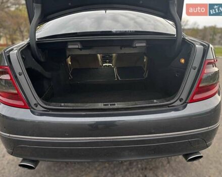 Сірий Мерседес Ц-Клас, об'ємом двигуна 3 л та пробігом 300 тис. км за 11000 $, фото 8 на Automoto.ua