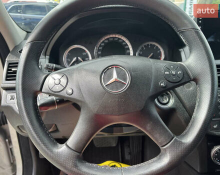 Сірий Мерседес Ц-Клас, об'ємом двигуна 1.8 л та пробігом 339 тис. км за 8500 $, фото 9 на Automoto.ua