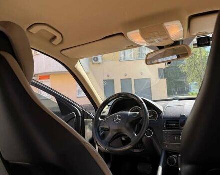 Серый Мерседес Ц-Класс, объемом двигателя 1.8 л и пробегом 270 тыс. км за 8000 $, фото 14 на Automoto.ua