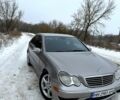 Серый Мерседес Ц-Класс, объемом двигателя 3 л и пробегом 185 тыс. км за 3500 $, фото 1 на Automoto.ua