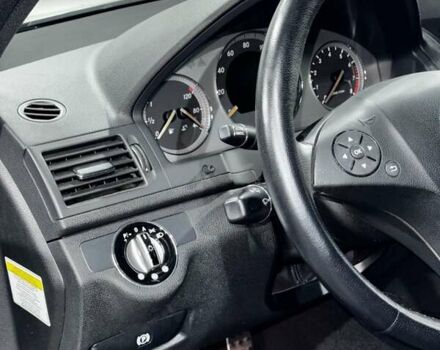 Серый Мерседес Ц-Класс, объемом двигателя 3 л и пробегом 99 тыс. км за 14800 $, фото 5 на Automoto.ua