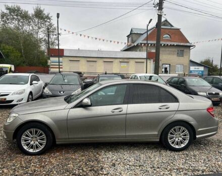 Сірий Мерседес Ц-Клас, об'ємом двигуна 1.8 л та пробігом 330 тис. км за 7999 $, фото 4 на Automoto.ua