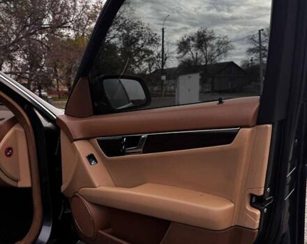 Сірий Мерседес Ц-Клас, об'ємом двигуна 3 л та пробігом 300 тис. км за 11000 $, фото 18 на Automoto.ua