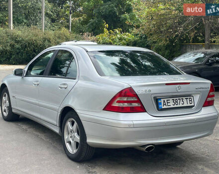 Сірий Мерседес Ц-Клас, об'ємом двигуна 1.8 л та пробігом 215 тис. км за 7200 $, фото 5 на Automoto.ua