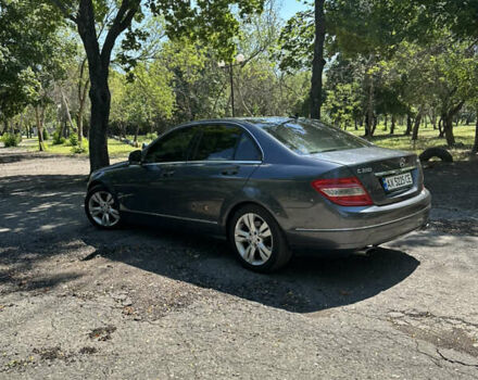 Сірий Мерседес Ц-Клас, об'ємом двигуна 3 л та пробігом 256 тис. км за 9300 $, фото 6 на Automoto.ua