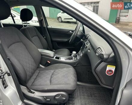 Сірий Мерседес Ц-Клас, об'ємом двигуна 1.8 л та пробігом 217 тис. км за 6190 $, фото 26 на Automoto.ua