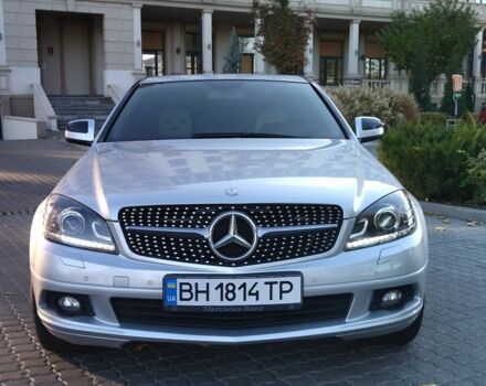 Серый Мерседес Ц-Класс, объемом двигателя 1.8 л и пробегом 220 тыс. км за 9000 $, фото 1 на Automoto.ua