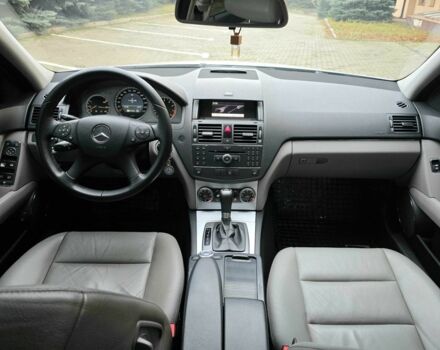 Серый Мерседес Ц-Класс, объемом двигателя 3 л и пробегом 190 тыс. км за 8200 $, фото 20 на Automoto.ua