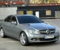 Серый Мерседес Ц-Класс, объемом двигателя 2.1 л и пробегом 215 тыс. км за 8000 $, фото 2 на Automoto.ua