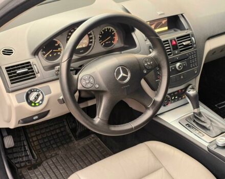 Серый Мерседес Ц-Класс, объемом двигателя 3 л и пробегом 190 тыс. км за 8200 $, фото 7 на Automoto.ua