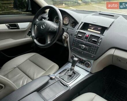 Сірий Мерседес Ц-Клас, об'ємом двигуна 3 л та пробігом 190 тис. км за 8200 $, фото 24 на Automoto.ua