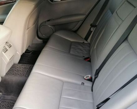 Серый Мерседес Ц-Класс, объемом двигателя 1.8 л и пробегом 220 тыс. км за 9000 $, фото 17 на Automoto.ua