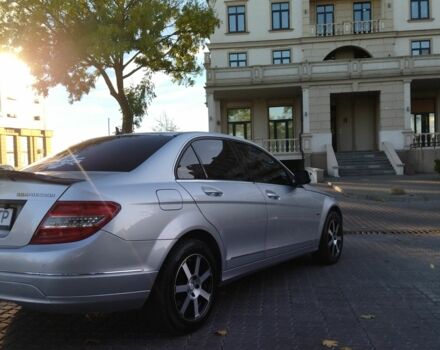 Серый Мерседес Ц-Класс, объемом двигателя 1.8 л и пробегом 220 тыс. км за 9000 $, фото 2 на Automoto.ua