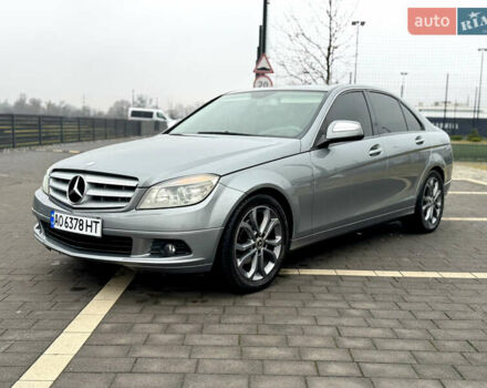 Серый Мерседес Ц-Класс, объемом двигателя 2.2 л и пробегом 320 тыс. км за 8400 $, фото 1 на Automoto.ua