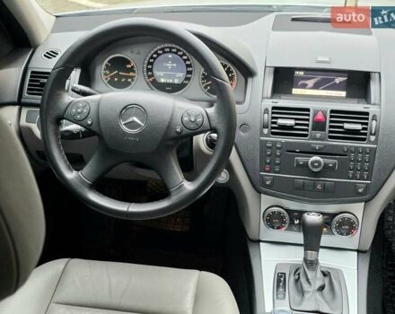 Серый Мерседес Ц-Класс, объемом двигателя 0 л и пробегом 190 тыс. км за 8200 $, фото 21 на Automoto.ua