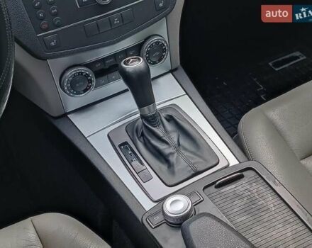 Серый Мерседес Ц-Класс, объемом двигателя 3 л и пробегом 305 тыс. км за 8690 $, фото 18 на Automoto.ua