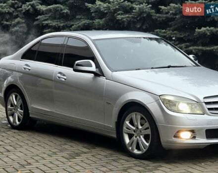 Серый Мерседес Ц-Класс, объемом двигателя 0 л и пробегом 190 тыс. км за 8200 $, фото 3 на Automoto.ua