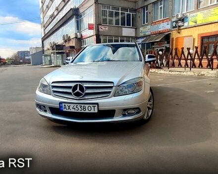 Сірий Мерседес Ц-Клас, об'ємом двигуна 3 л та пробігом 304 тис. км за 7500 $, фото 7 на Automoto.ua