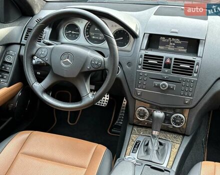 Мерседес Ц-Класс 2008 в Одессе на Automoto.ua Серый Мерседес Ц-Класс, объемом двигателя 1.8 л и пробегом 161 тыс. км за 11800 $, фото 2 на Automoto.ua