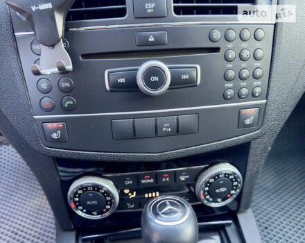 Сірий Мерседес Ц-Клас, об'ємом двигуна 2.15 л та пробігом 300 тис. км за 10800 $, фото 27 на Automoto.ua