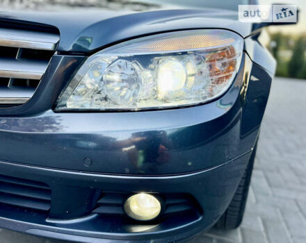 Сірий Мерседес Ц-Клас, об'ємом двигуна 2.15 л та пробігом 300 тис. км за 10800 $, фото 12 на Automoto.ua