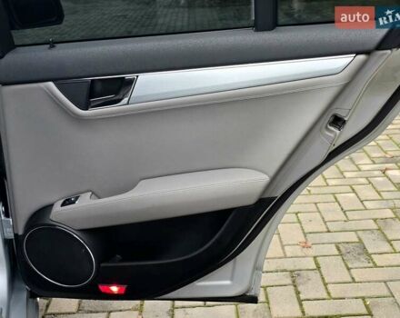 Серый Мерседес Ц-Класс, объемом двигателя 3 л и пробегом 190 тыс. км за 8200 $, фото 18 на Automoto.ua
