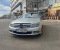 Сірий Мерседес Ц-Клас, об'ємом двигуна 3 л та пробігом 306 тис. км за 8500 $, фото 1 на Automoto.ua