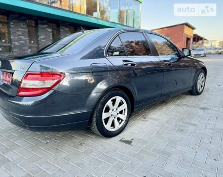 Сірий Мерседес Ц-Клас, об'ємом двигуна 2.15 л та пробігом 300 тис. км за 10800 $, фото 18 на Automoto.ua