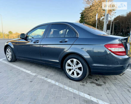 Сірий Мерседес Ц-Клас, об'ємом двигуна 2.15 л та пробігом 300 тис. км за 10800 $, фото 78 на Automoto.ua