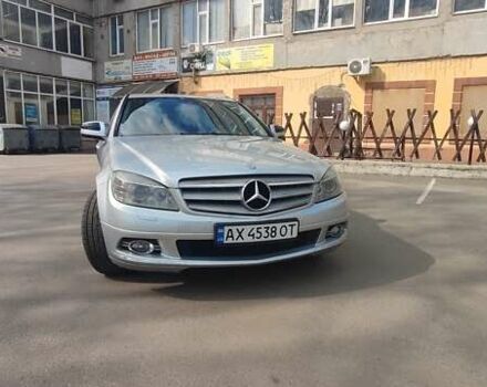 Сірий Мерседес Ц-Клас, об'ємом двигуна 3 л та пробігом 301 тис. км за 9500 $, фото 4 на Automoto.ua