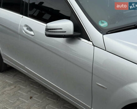 Сірий Мерседес Ц-Клас, об'ємом двигуна 2.15 л та пробігом 414 тис. км за 8650 $, фото 5 на Automoto.ua