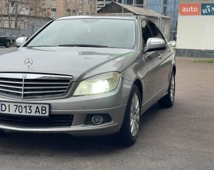 Серый Мерседес Ц-Класс, объемом двигателя 1.8 л и пробегом 188 тыс. км за 9200 $, фото 2 на Automoto.ua