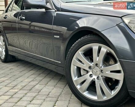 Мерседес Ц-Класс 2008 в Одессе на Automoto.ua Серый Мерседес Ц-Класс, объемом двигателя 1.8 л и пробегом 161 тыс. км за 11800 $, фото 11 на Automoto.ua