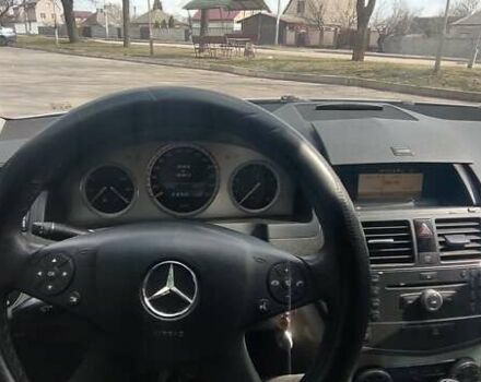 Сірий Мерседес Ц-Клас, об'ємом двигуна 3 л та пробігом 306 тис. км за 8500 $, фото 2 на Automoto.ua