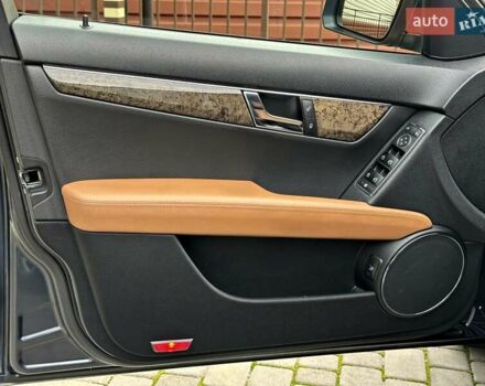 Мерседес Ц-Класс 2008 в Одессе на Automoto.ua Серый Мерседес Ц-Класс, объемом двигателя 1.8 л и пробегом 161 тыс. км за 11800 $, фото 53 на Automoto.ua