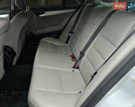 Сірий Мерседес Ц-Клас, об'ємом двигуна 3 л та пробігом 190 тис. км за 8200 $, фото 13 на Automoto.ua