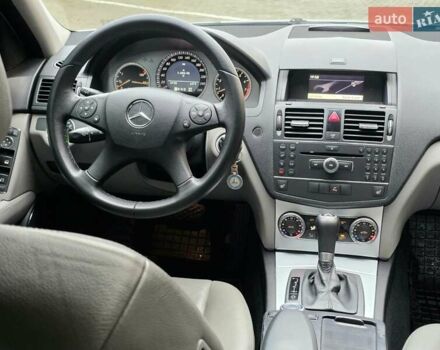 Серый Мерседес Ц-Класс, объемом двигателя 3 л и пробегом 190 тыс. км за 8200 $, фото 19 на Automoto.ua