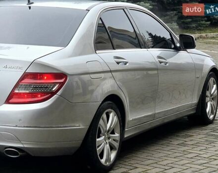 Серый Мерседес Ц-Класс, объемом двигателя 3 л и пробегом 190 тыс. км за 8200 $, фото 2 на Automoto.ua