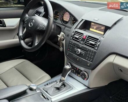 Сірий Мерседес Ц-Клас, об'ємом двигуна 3 л та пробігом 190 тис. км за 8200 $, фото 23 на Automoto.ua