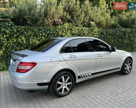 Серый Мерседес Ц-Класс, объемом двигателя 1.8 л и пробегом 226 тыс. км за 9000 $, фото 18 на Automoto.ua