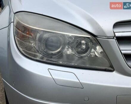 Серый Мерседес Ц-Класс, объемом двигателя 3 л и пробегом 305 тыс. км за 8690 $, фото 4 на Automoto.ua