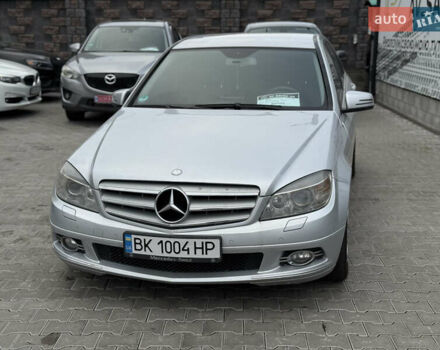 Сірий Мерседес Ц-Клас, об'ємом двигуна 2.15 л та пробігом 414 тис. км за 8650 $, фото 1 на Automoto.ua