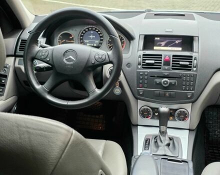 Серый Мерседес Ц-Класс, объемом двигателя 3 л и пробегом 190 тыс. км за 8200 $, фото 19 на Automoto.ua