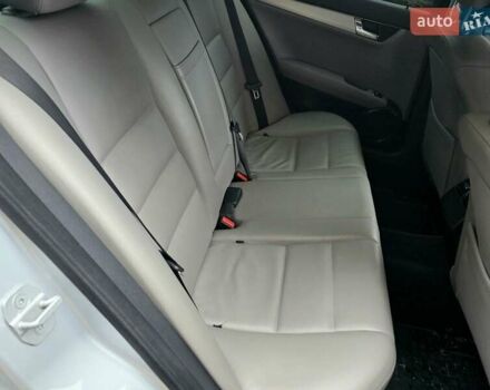 Серый Мерседес Ц-Класс, объемом двигателя 3 л и пробегом 190 тыс. км за 8200 $, фото 17 на Automoto.ua