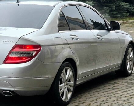Серый Мерседес Ц-Класс, объемом двигателя 3 л и пробегом 190 тыс. км за 8200 $, фото 2 на Automoto.ua