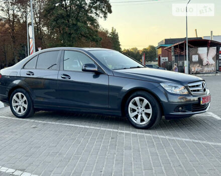 Сірий Мерседес Ц-Клас, об'ємом двигуна 2.15 л та пробігом 300 тис. км за 10800 $, фото 73 на Automoto.ua