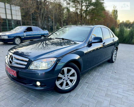 Сірий Мерседес Ц-Клас, об'ємом двигуна 2.15 л та пробігом 300 тис. км за 10800 $, фото 3 на Automoto.ua