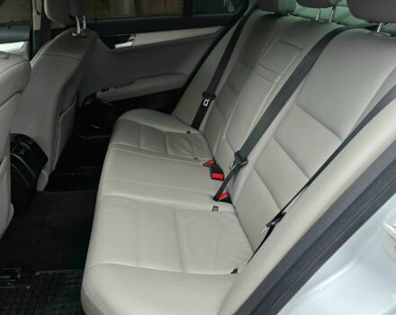 Серый Мерседес Ц-Класс, объемом двигателя 3 л и пробегом 190 тыс. км за 8200 $, фото 13 на Automoto.ua